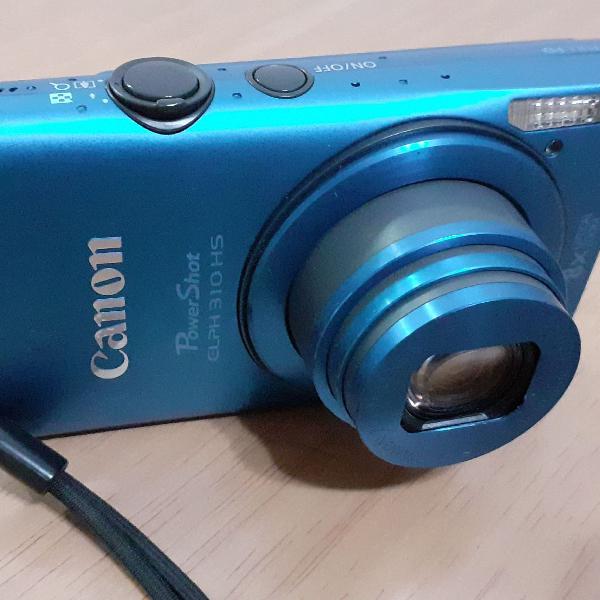 câmera digital azul com estojo