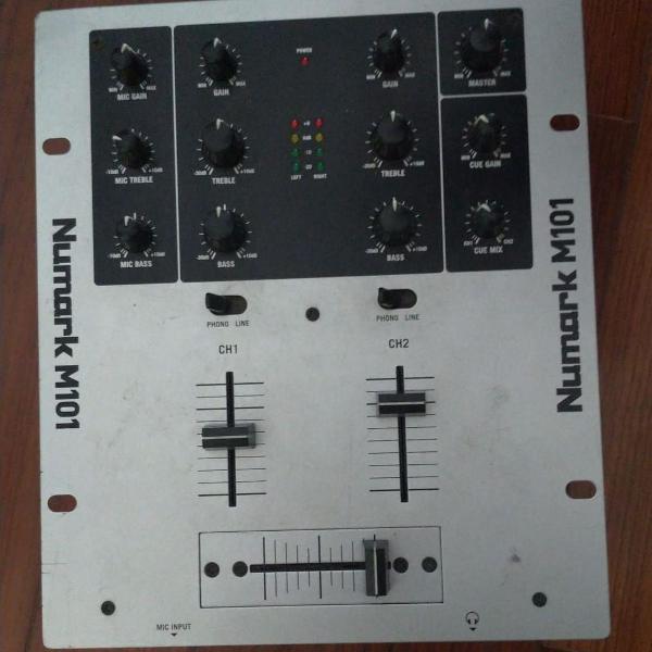 mixer numark m101
