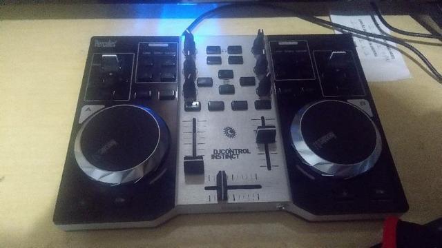 Controladora DJ control stinct e fone monitor superlux