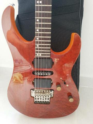 Guitarra CORT koreana