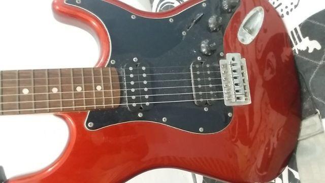 Guitarra Giannini standard series c/ caixa amplificador