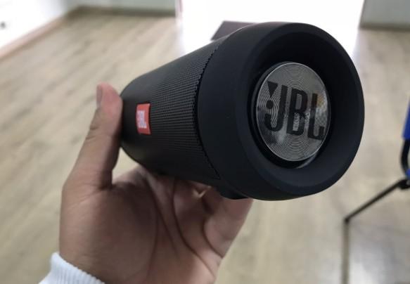 Caixinha de Som Jbl Mini Charge Bluetooth 15 cm
