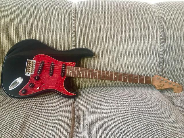 Guitarra Tagima T-735 Stratocaster