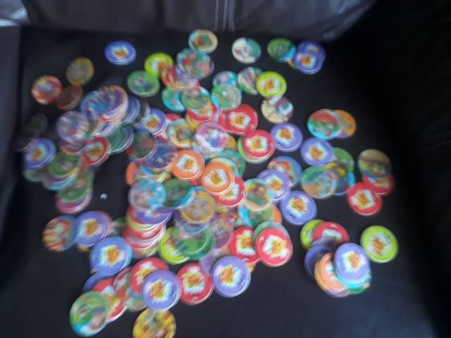 200 tazos 3d todos perfeito estado de novos ainda