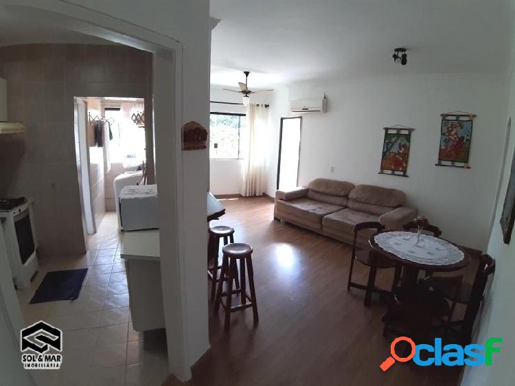 AMPLO APARTAMENTO, COM SACADA, 03 BANHEIROS