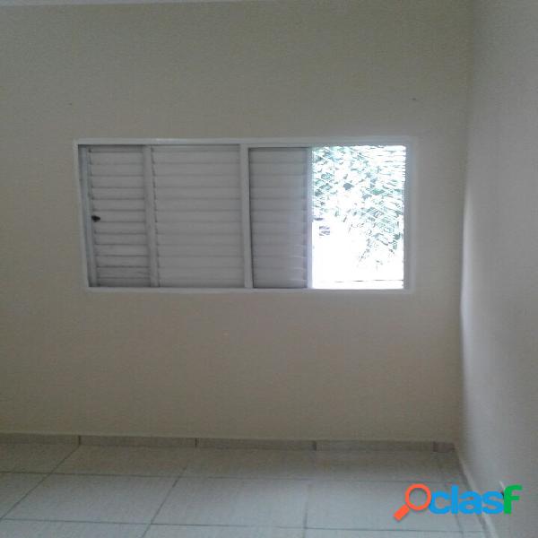 Alugo apartamento vila das palmeiras