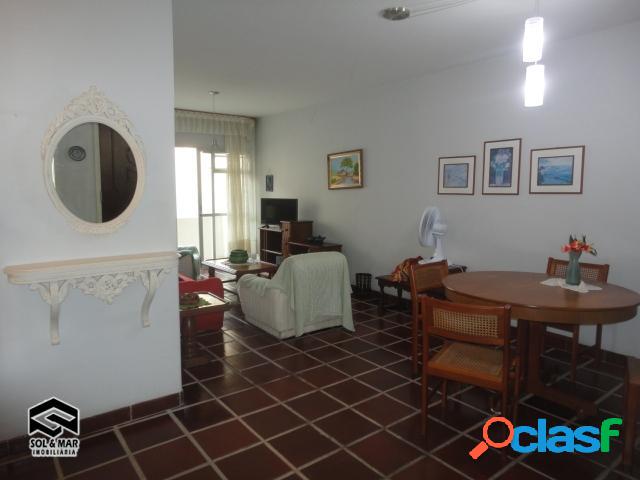 "Amplo apartamento a 150 metros do mar"