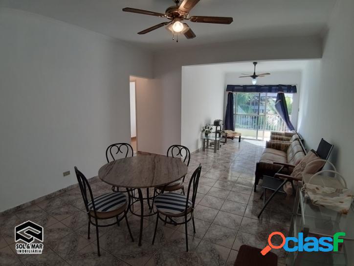 "Amplo apartamento, excelente localização, 250m do mar"