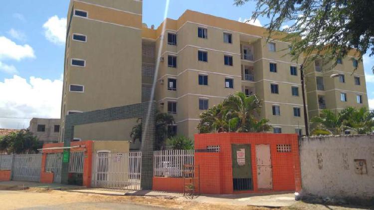 Apartamento 03 quartos (1 suíte)-Próximo a UNIT na Av.