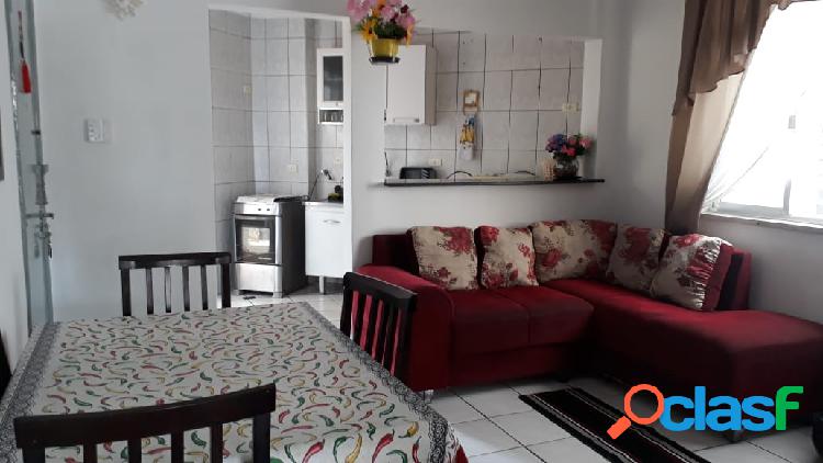 Apartamento 1 dormitório com sacada e quintal no bairro do