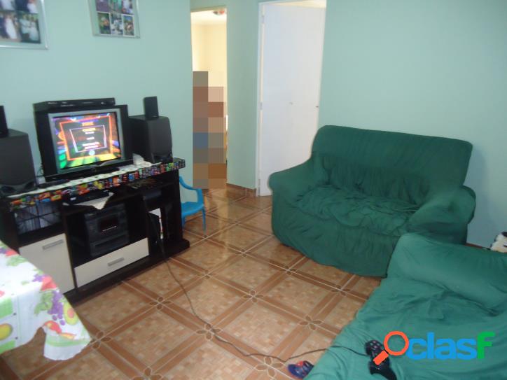 Apartamento 2 dormitórios e 1 vaga.