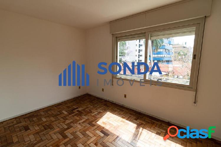 Apartamento 2 dormitórios, vaga. Rio Branco.