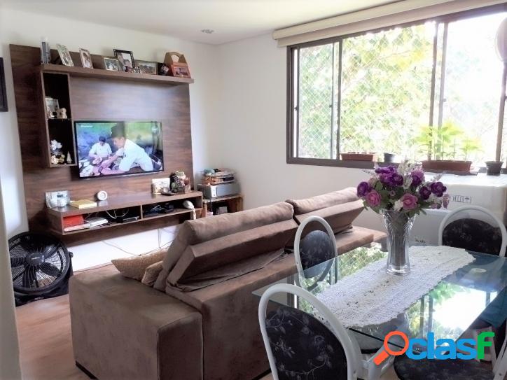 Apartamento com 2 dormitórios - Parque das Flores