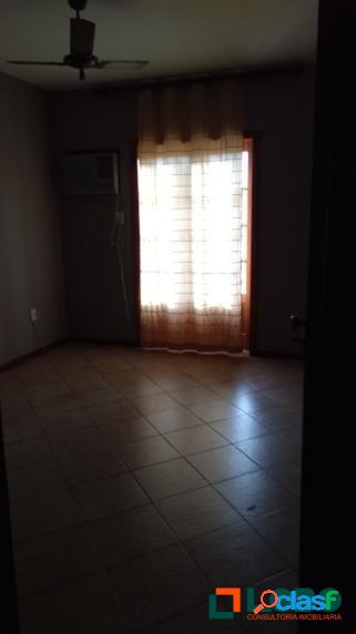 Apartamento com 200 m², todo gradeado