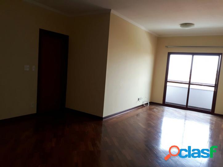 Apartamento com 3 dormitórios - Vila Camargo