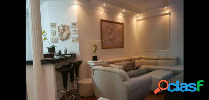 Apartamento com 3 dormitórios à venda, 131 m² por R$