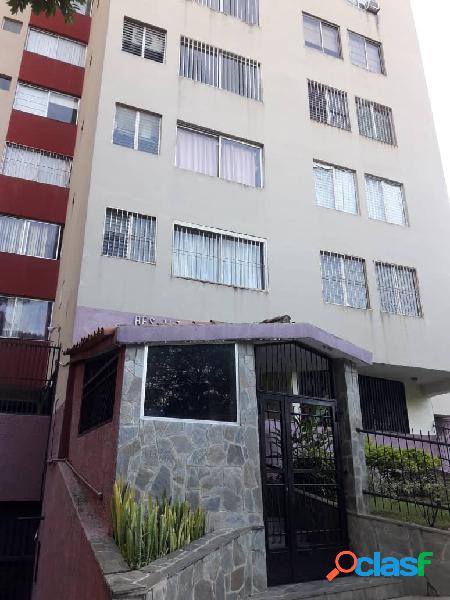 Apartamento en Venta Urb. Las Chimeneas 86Mts2