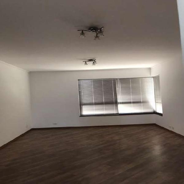 Apartamento para aluguel com 130 metros quadrados com 3
