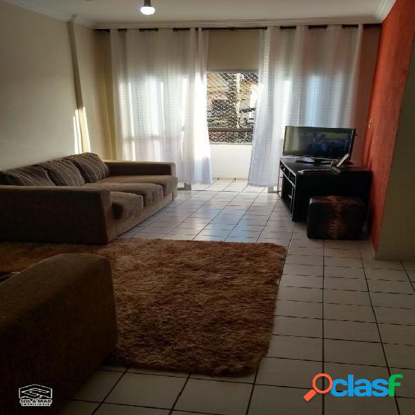 "Apartamento reformado, região do comércio, ótimo