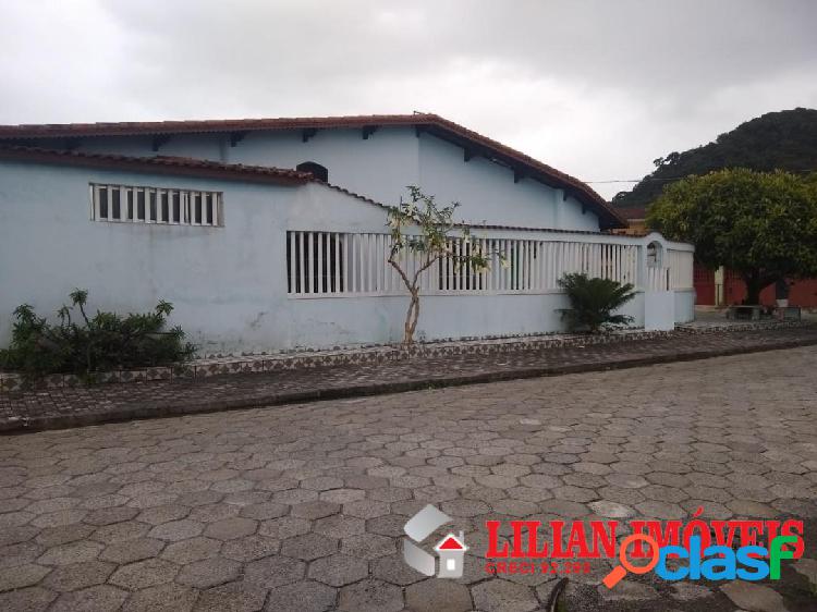 CASA BEM LOCALIZADA EM MONGAGUÁ