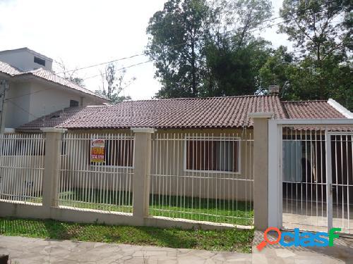 CASA LINDA EM ÁREA NOBRE