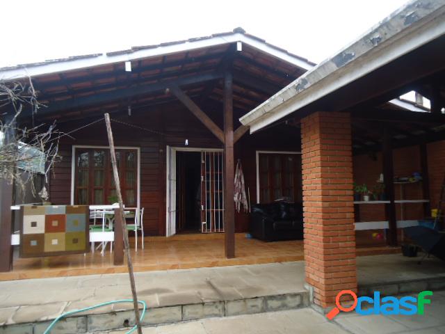 CASA PRÉ-FABRICADA