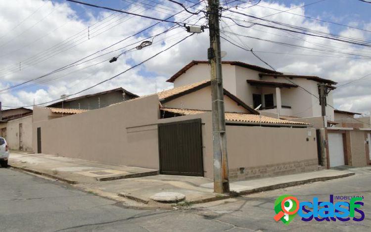 CASA reformada na URBIS 1 no CANDEIAS