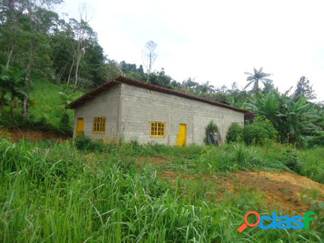 CHÁCARA COM 7.900M2