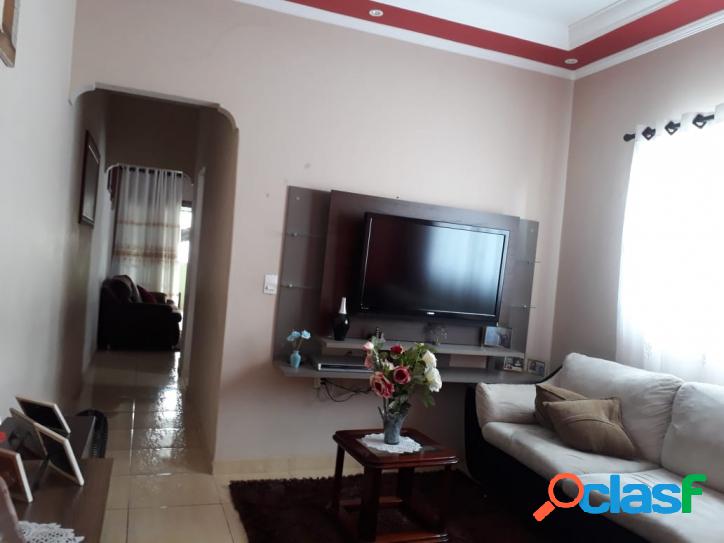 Casa com 2 dormitórios - Jd Santa Lúcia