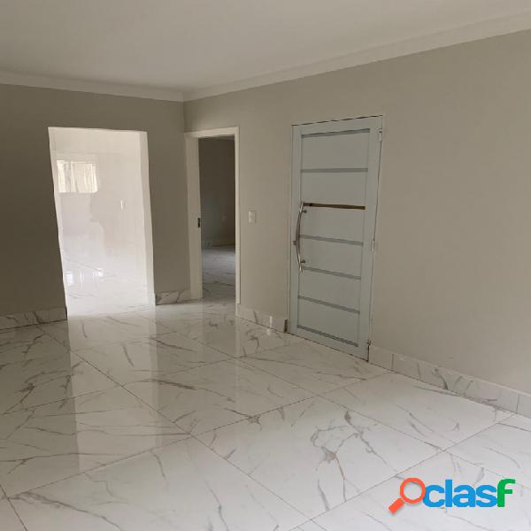 Casa com 2 dorms (uma suíte) - Jd Bandeirantes