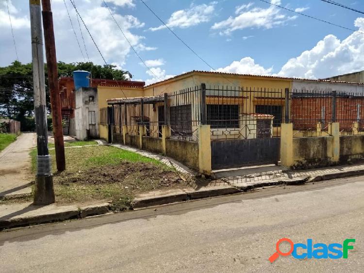 Casa en el Palotal 100mts $8.500 CA20-1208Z