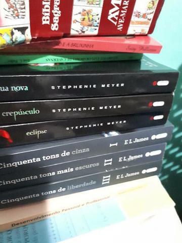 Doa-se livros