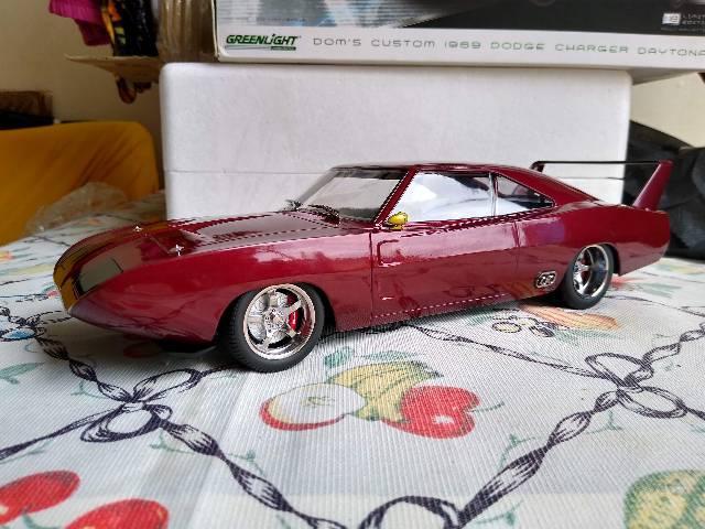 Dodge Charger Daytona escala 1/18 Velozes e Furiosos