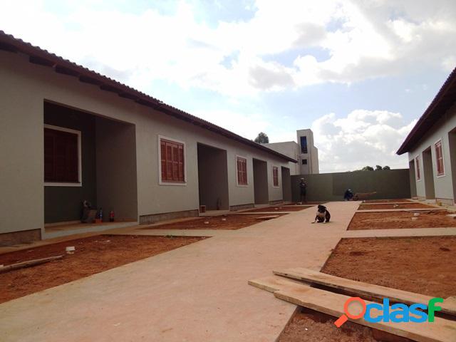 EXCELENTE CASA EM CONDOMÍNIO FECHADO