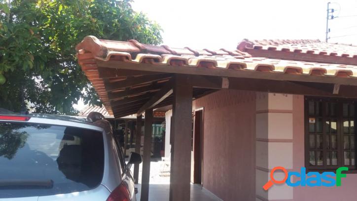 EXCELENTE CASA LOCALIZADA NO INICIO DO PEREQUÊ A POUCOS