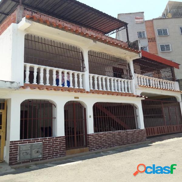 En Venta Hermosa Casa de 253mtrs2 la Esmeralda