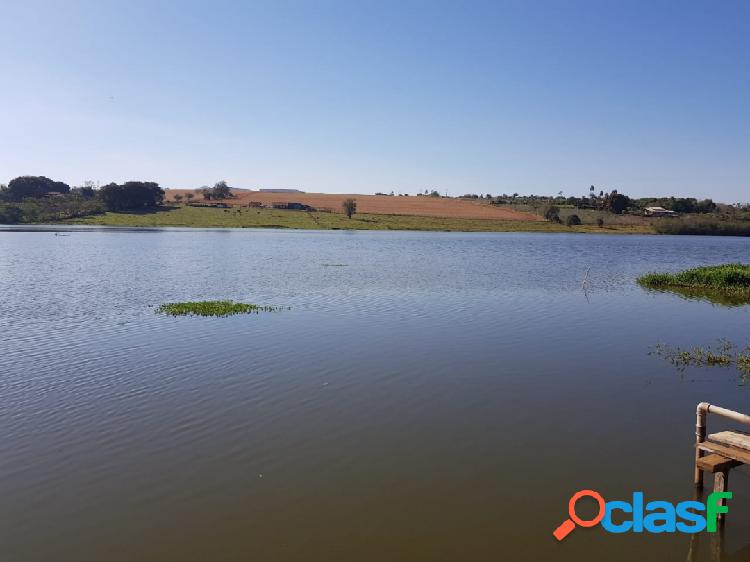 Lindo sítio em Artur Nogueira - Fundo para a represa