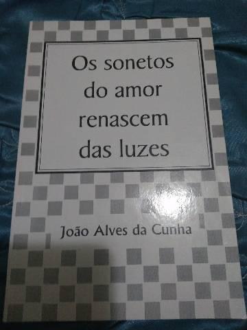 Livro os sonetos do amor renascem das luzes