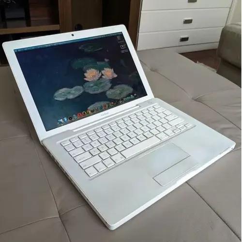 Macbook White + Case