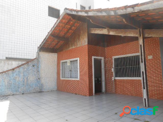 PÉ NA AREIA
