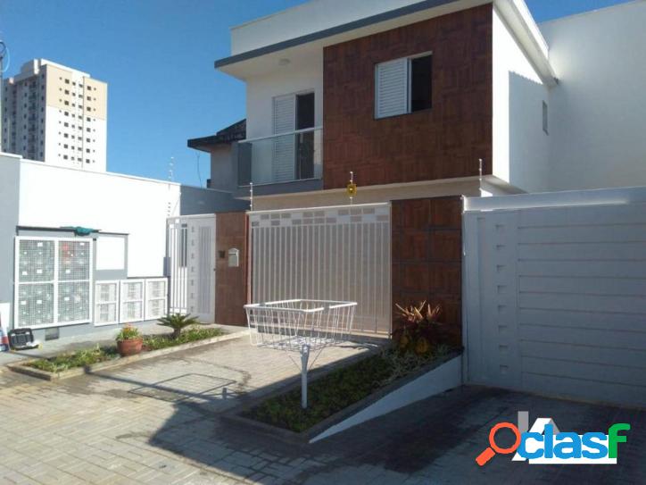Sobrado com 2 dormitórios à venda, 60 m² por R$ 275.000 -