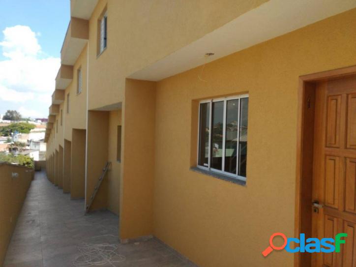 Sobrado com 2 dormitórios à venda, 65 m² por R$ 210.000