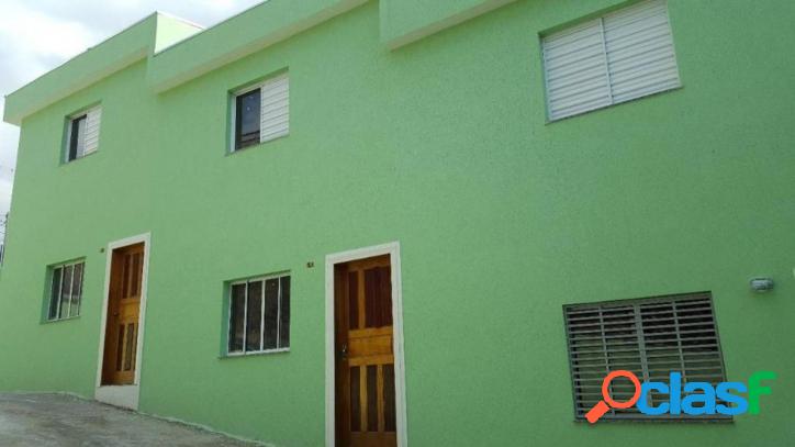 Sobrado com 2 dormitórios à venda, por R$ 210.000