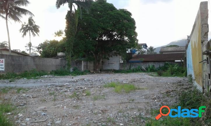 Terreno com Frente Mar na Praia da Maranduba!