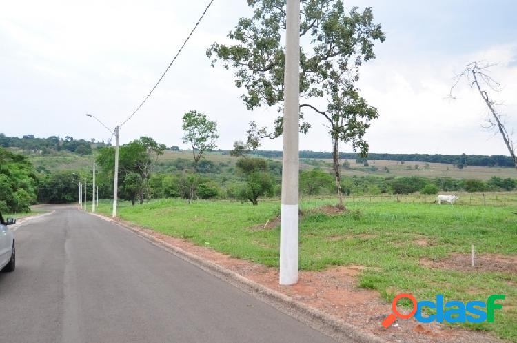 Terreno com asfalto no Vale do Igapó IV