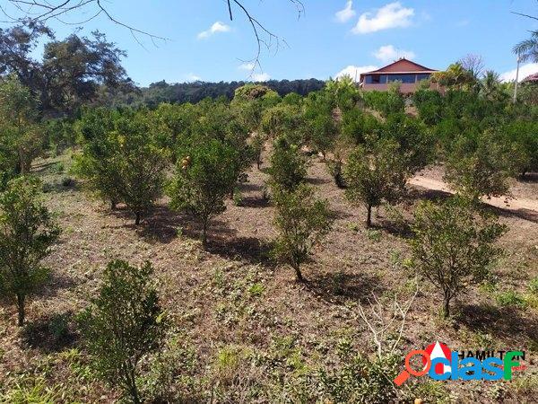 Terreno de 2.000 m2 localizado na cidade de Belo Vale