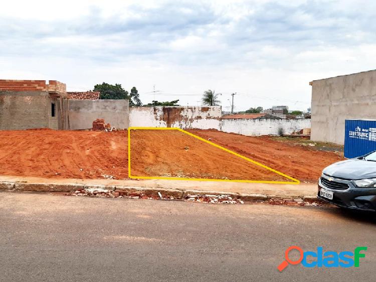 Terreno plano por R$85.000,00 na Vila Falcão