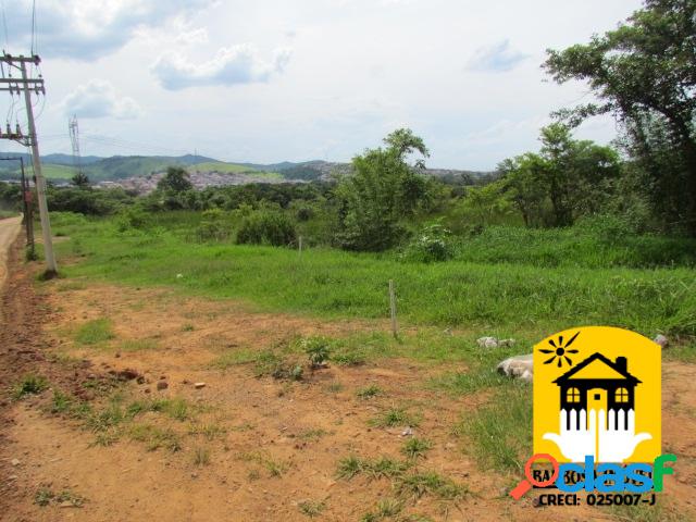 Terrenos com metragem a partir de 1.700 m².