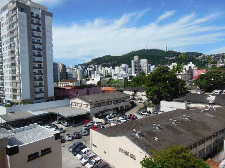 Apartamento com 3 dorms, Centro, Florianópolis - R$ 790