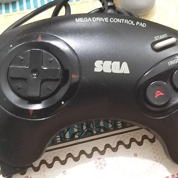 Controle MEGA DRIVE ORIGINAL 3 botões. Em ótimo estado.